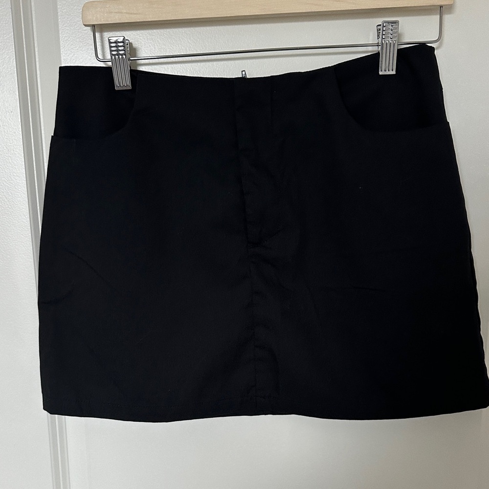 SHEIN Elegant Black Mini Skirt